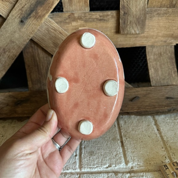 Hand Crafted Jewelry/ soap/ trinket Dish Pottery Feather design (WB) - Picture 3 of 6